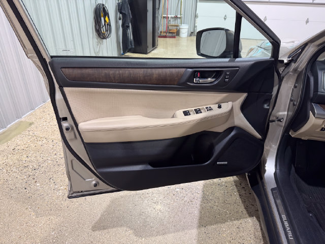 Used 2017 Subaru Outback 2.5i Limited AWD/4WD image 9