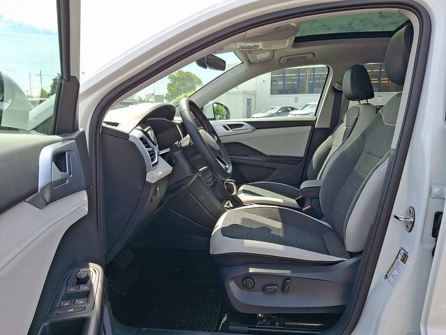 New 2026 Volkswagen Taos SE AWD/4WD image 6