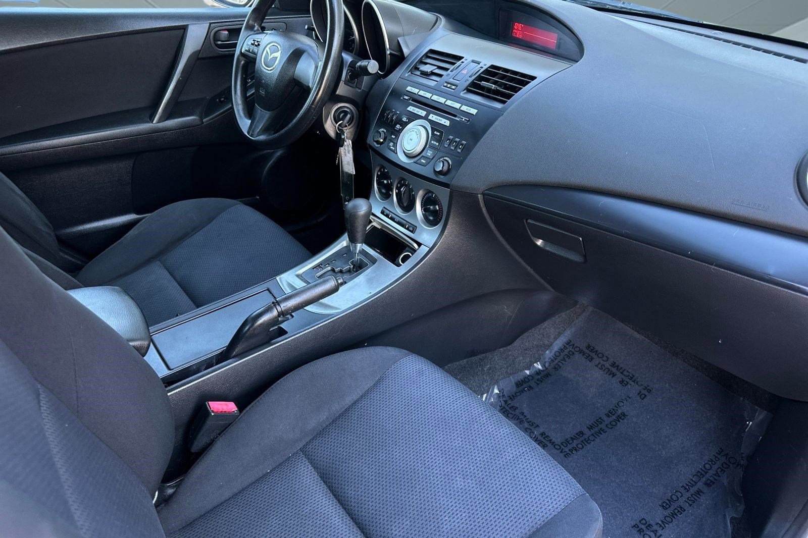 Used 2011 MAZDA MAZDA3 i Sport image 30