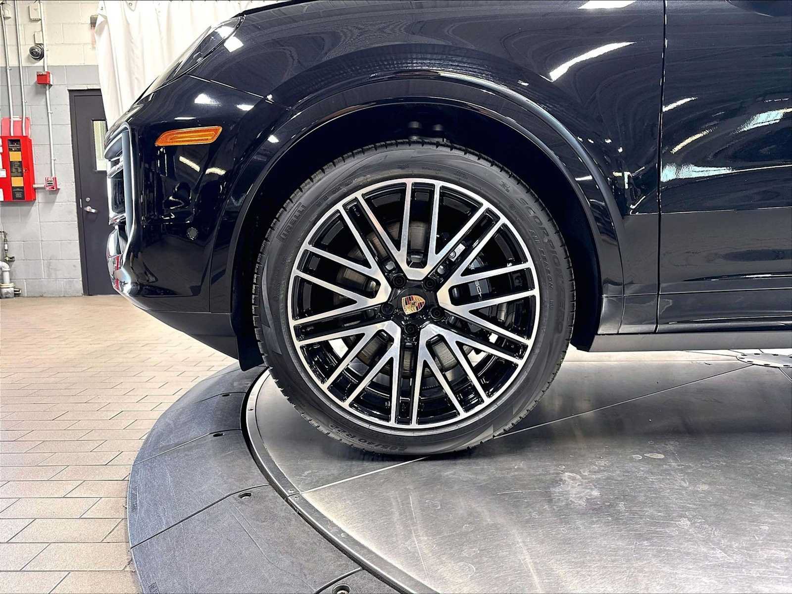 New 2026 Porsche Cayenne S AWD/4WD image 11