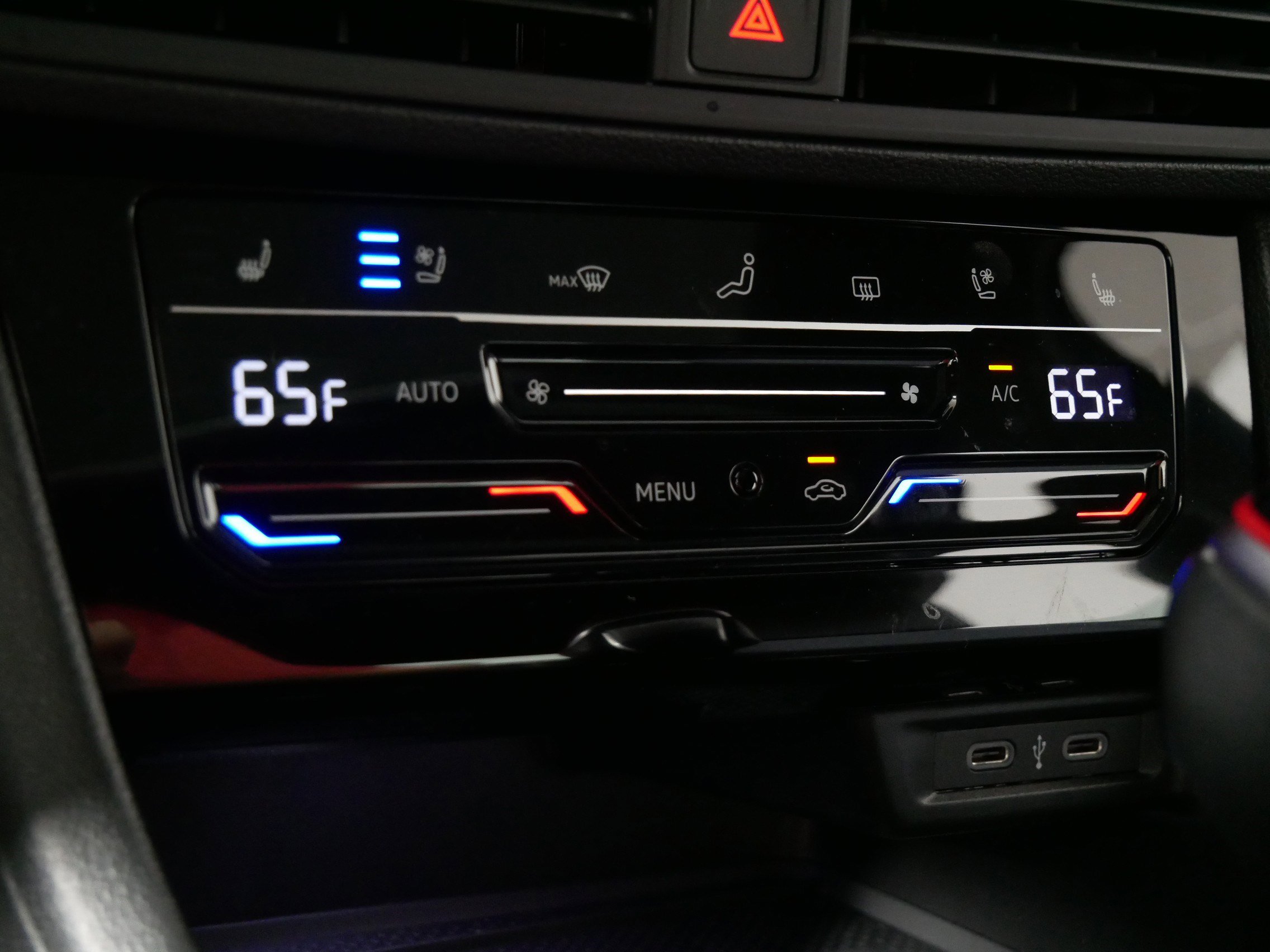 Used 2025 Volkswagen Jetta GLI Autobahn FWD image 23