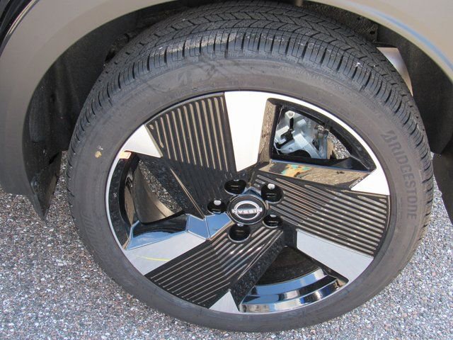 New 2026 Nissan Kicks SR image 8