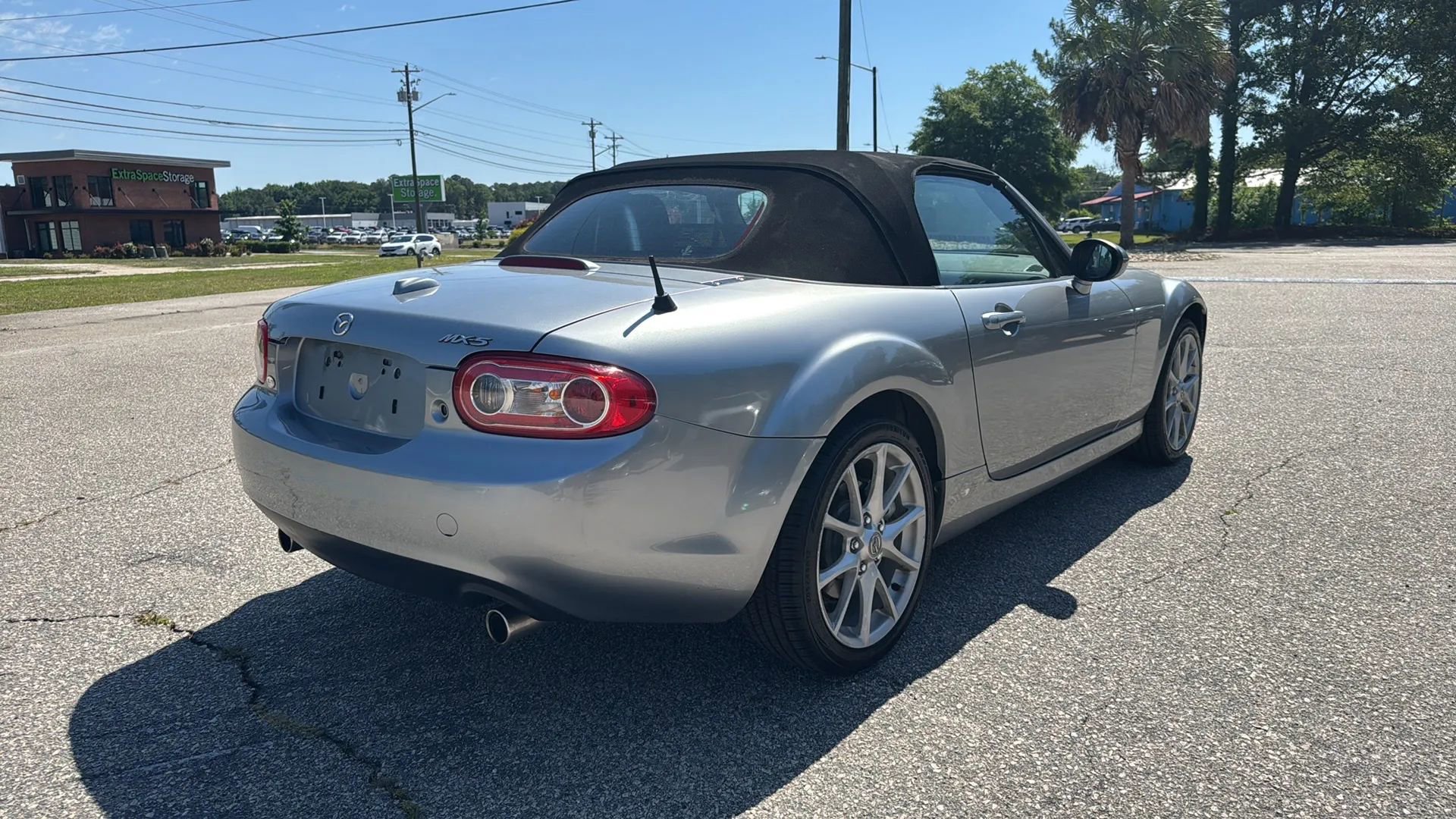 Used 2010 MAZDA MX-5 Miata Grand Touring w/ Premium Pkg RWD image 7