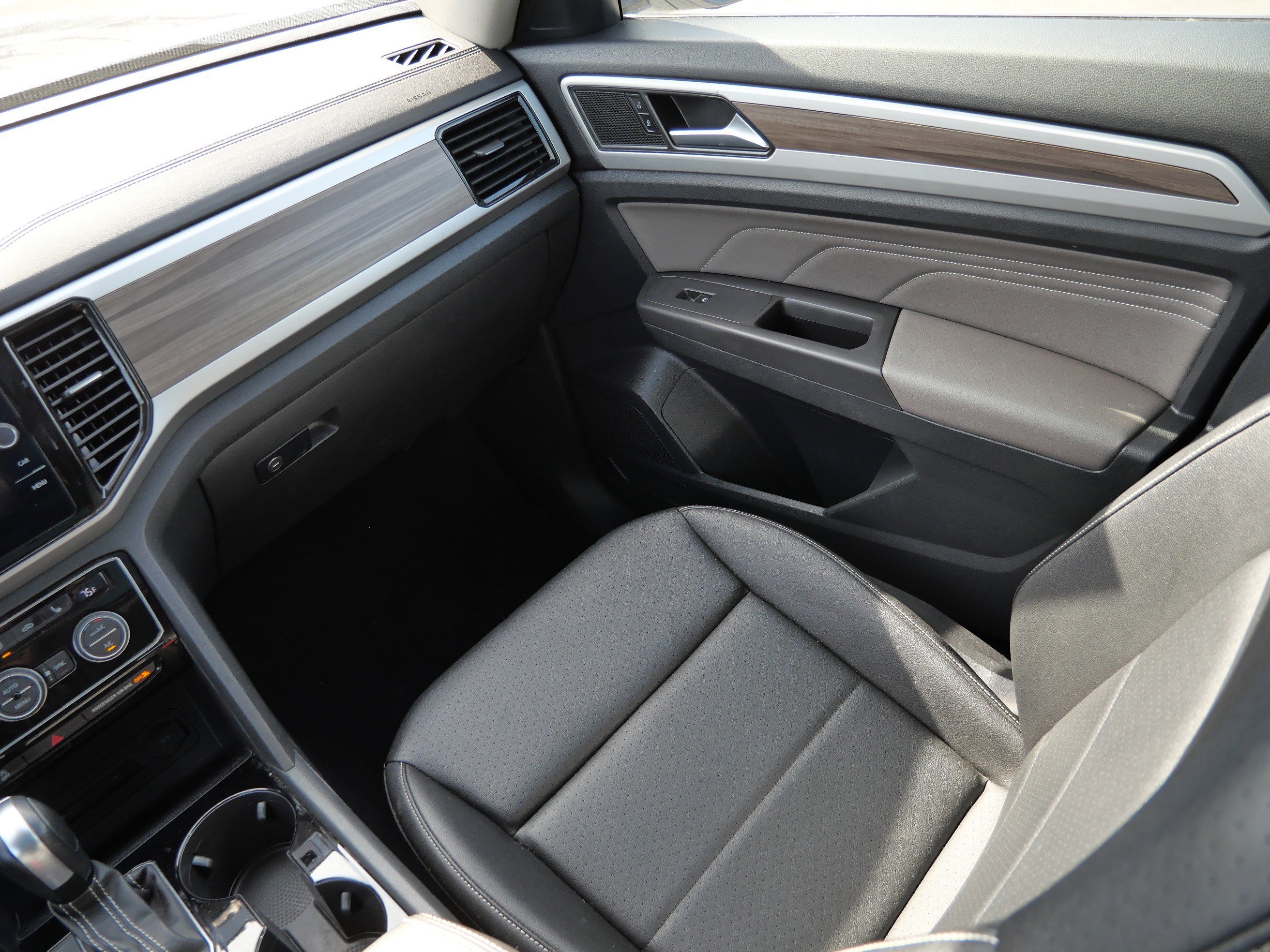 Certified 2023 Volkswagen Atlas SEL AWD/4WD image 11