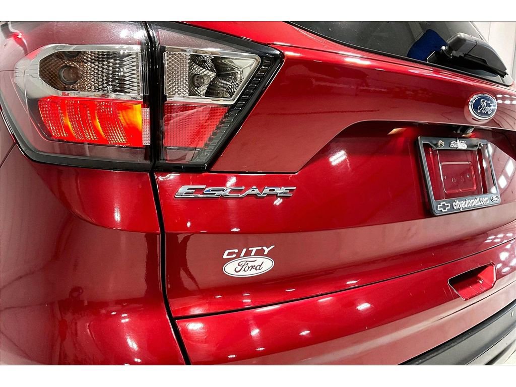 Used 2017 Ford Escape Titanium AWD/4WD image 9