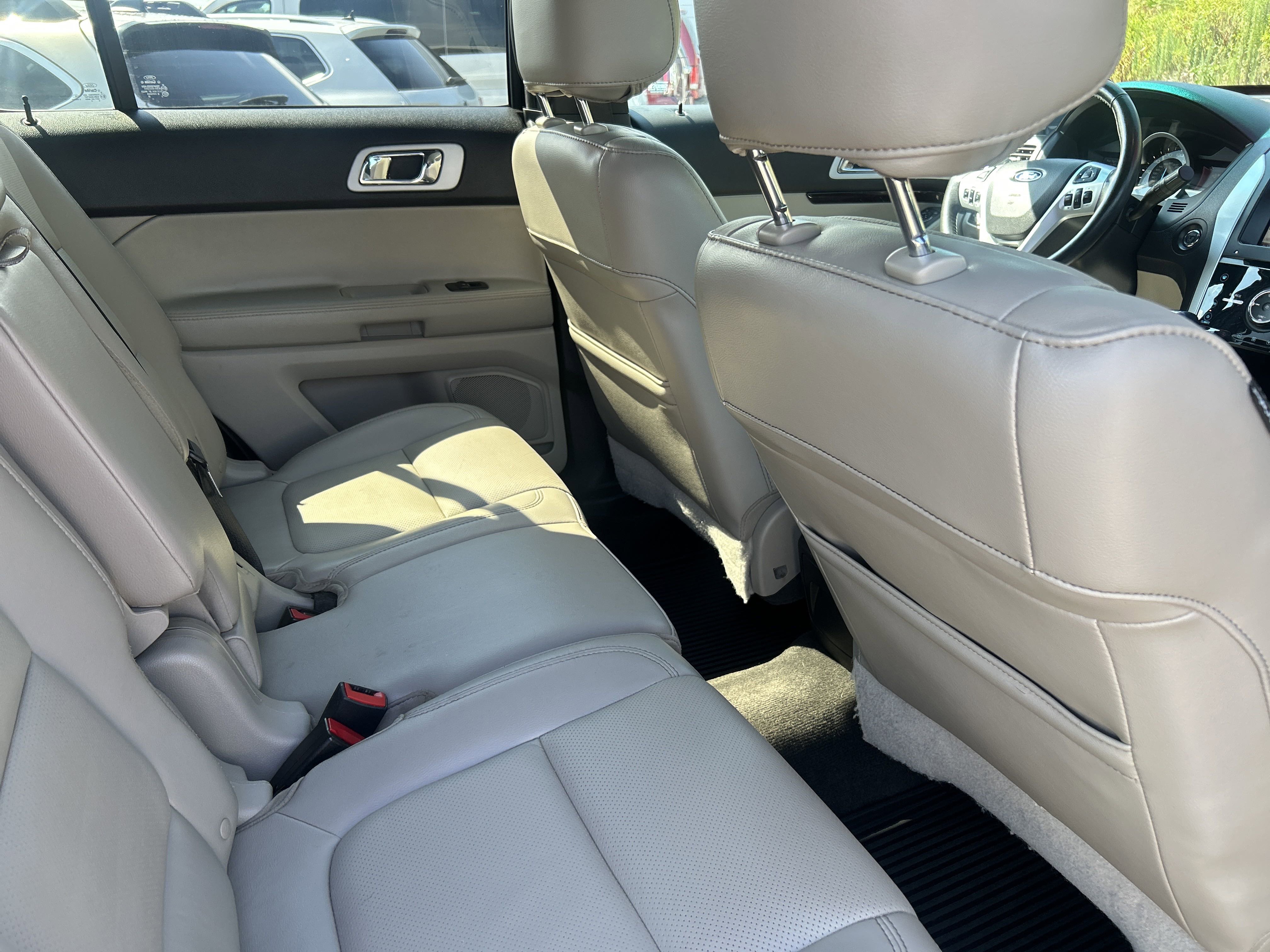 Used 2015 Ford Explorer Limited w/ Equipment Group 303A FWD image 54