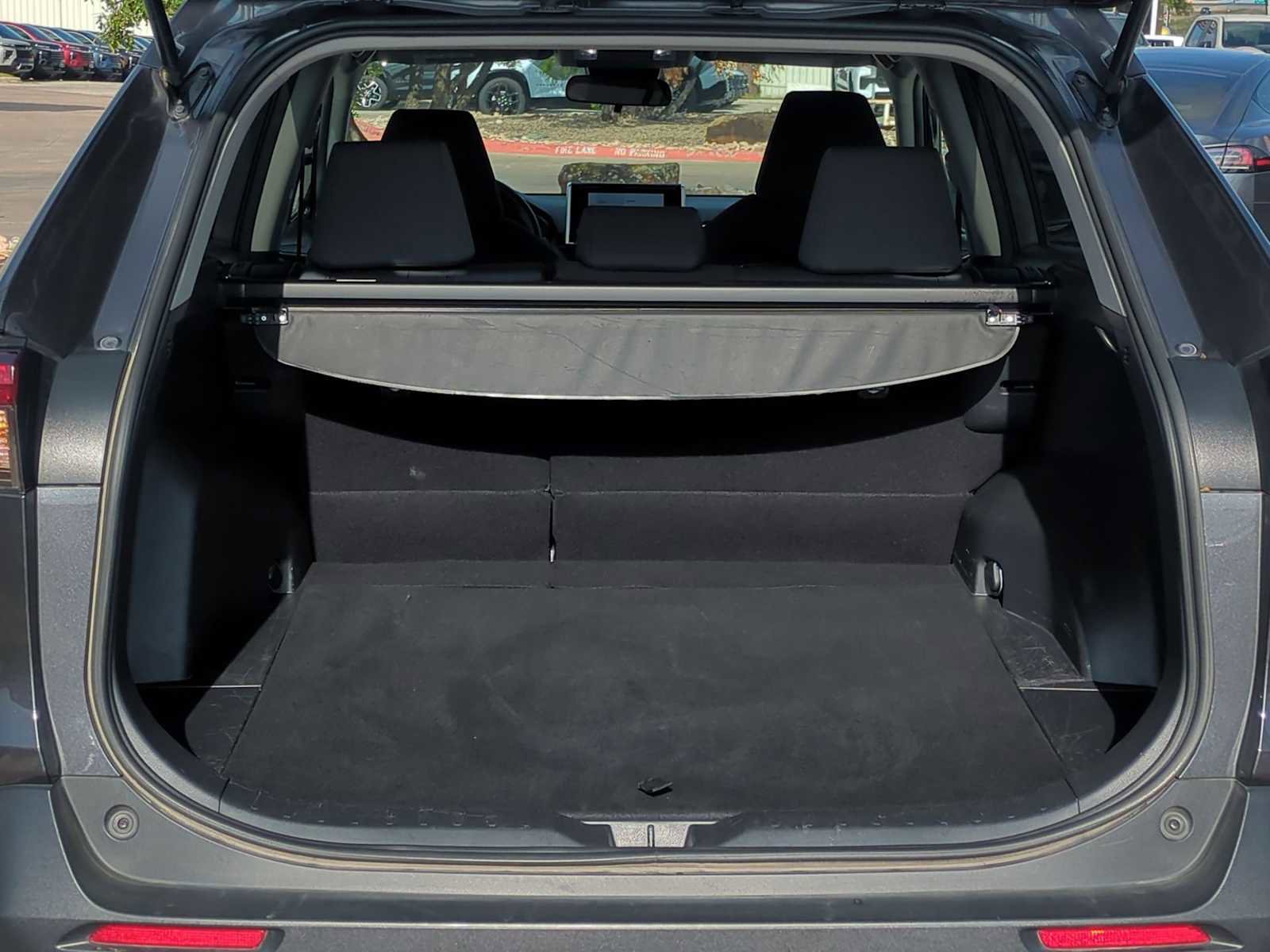 Used 2024 Toyota RAV4 XLE image 25