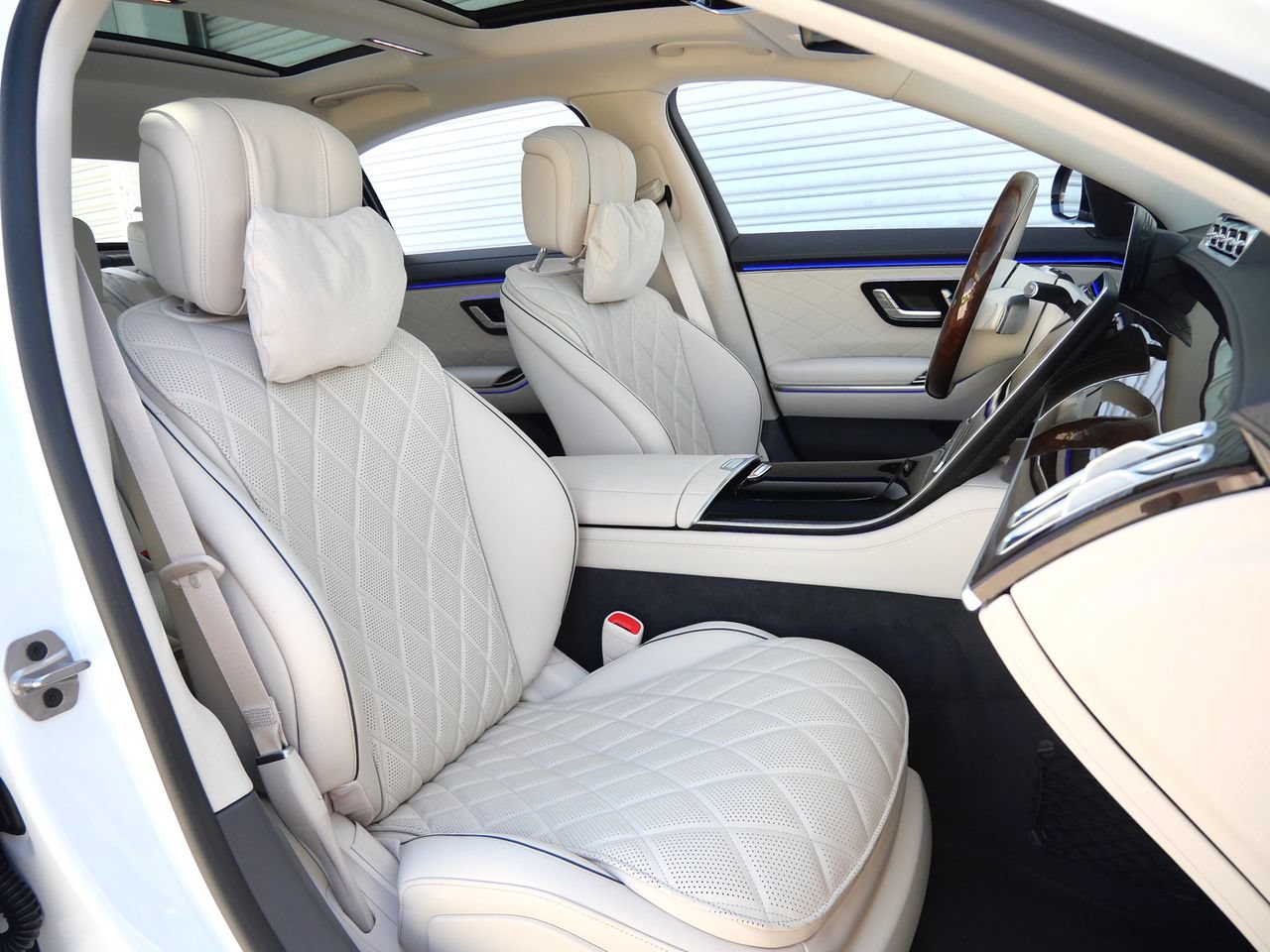 Used 2025 Mercedes-Benz S 580e 4MATIC Sedan image 22