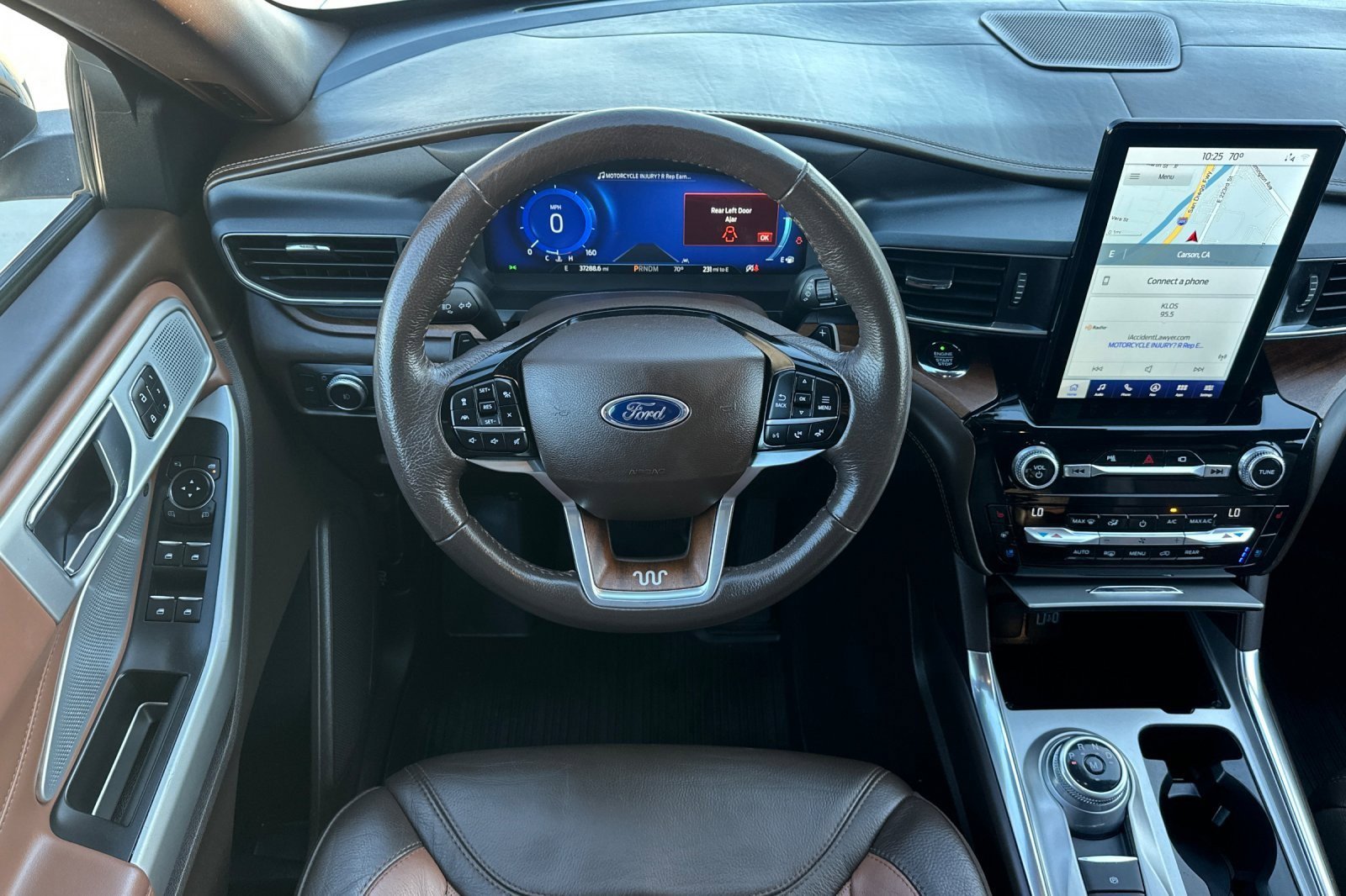 Used 2021 Ford Explorer King Ranch w/ Premium Technology Package image 13