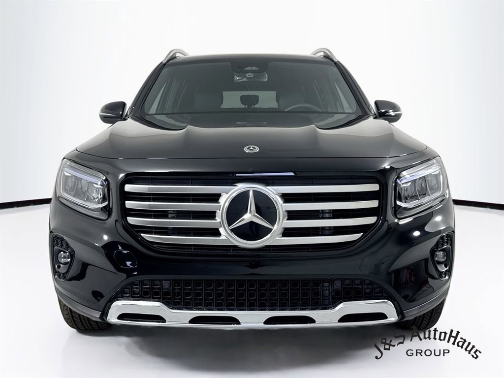 Used 2025 Mercedes-Benz GLB 250 image 2