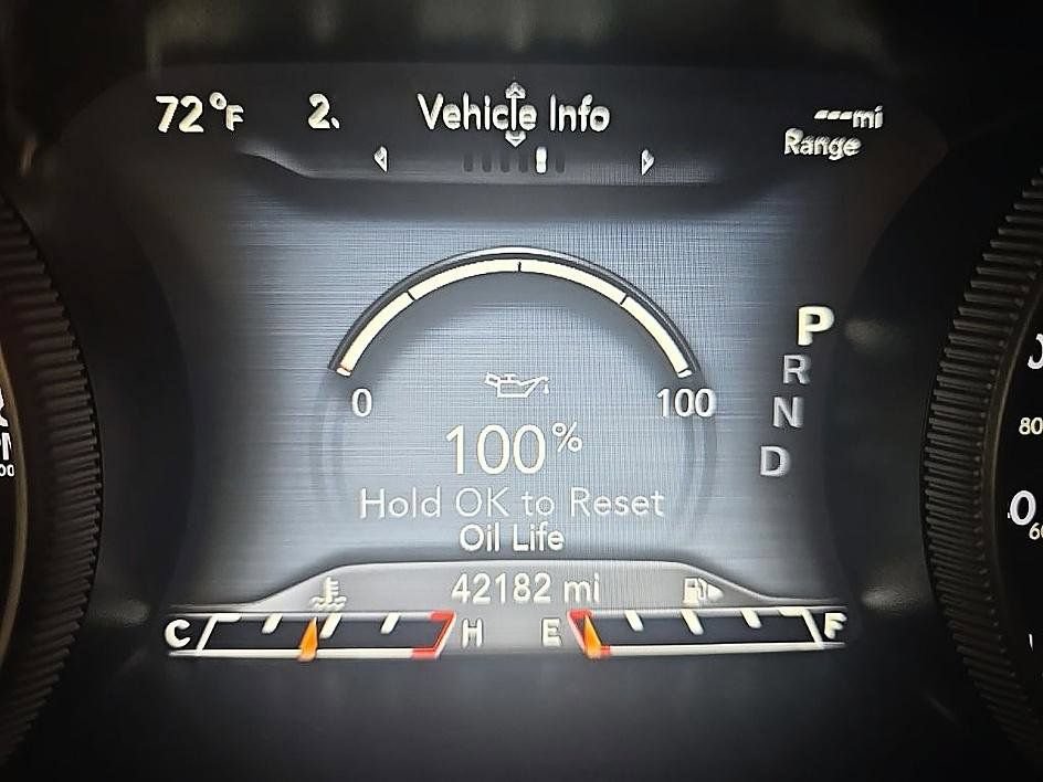 Used 2019 Jeep Cherokee Limited AWD/4WD image 16