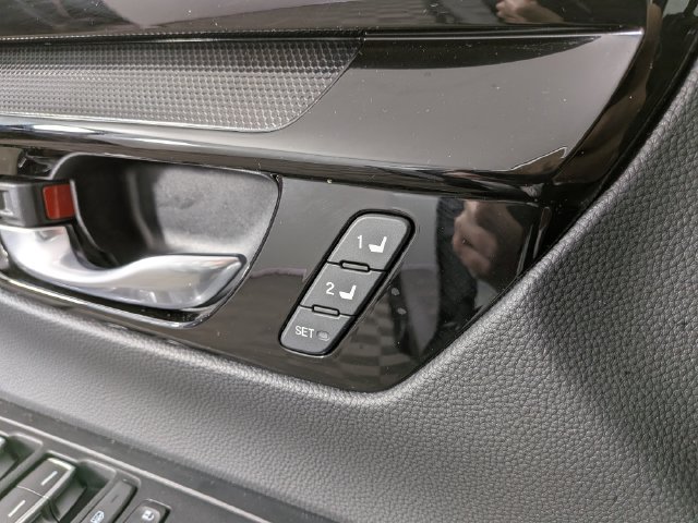 Used 2025 Honda CR-V Sport Touring image 13