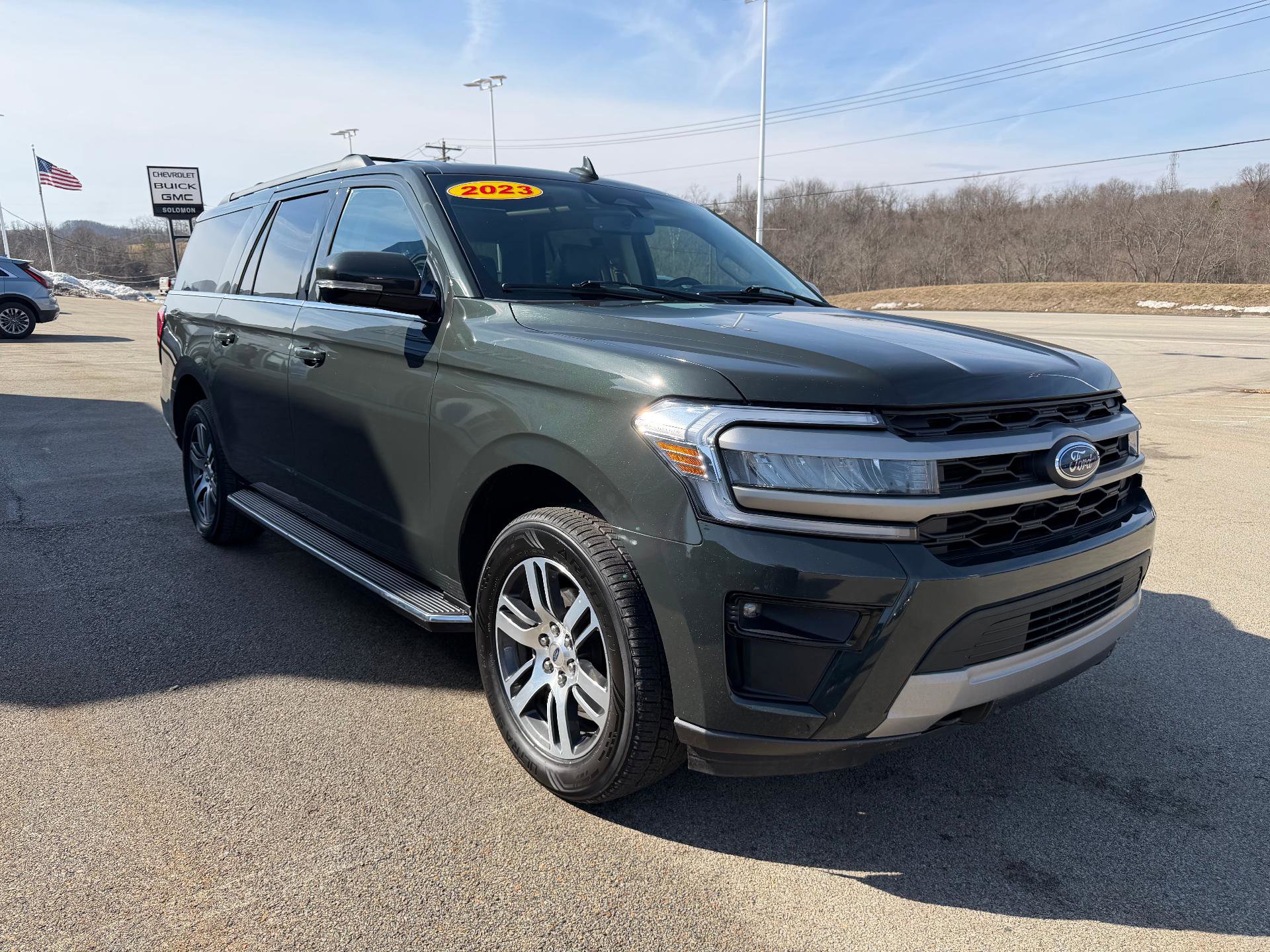 Used 2023 Ford Expedition Max XLT image 7