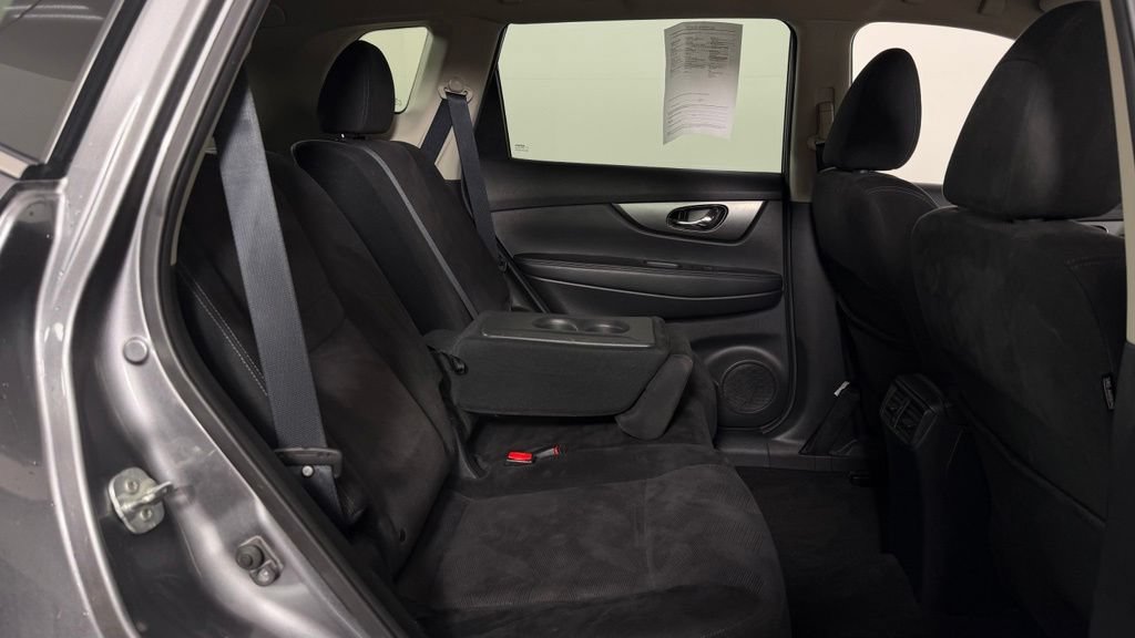 Used 2015 Nissan Rogue SV AWD/4WD image 28