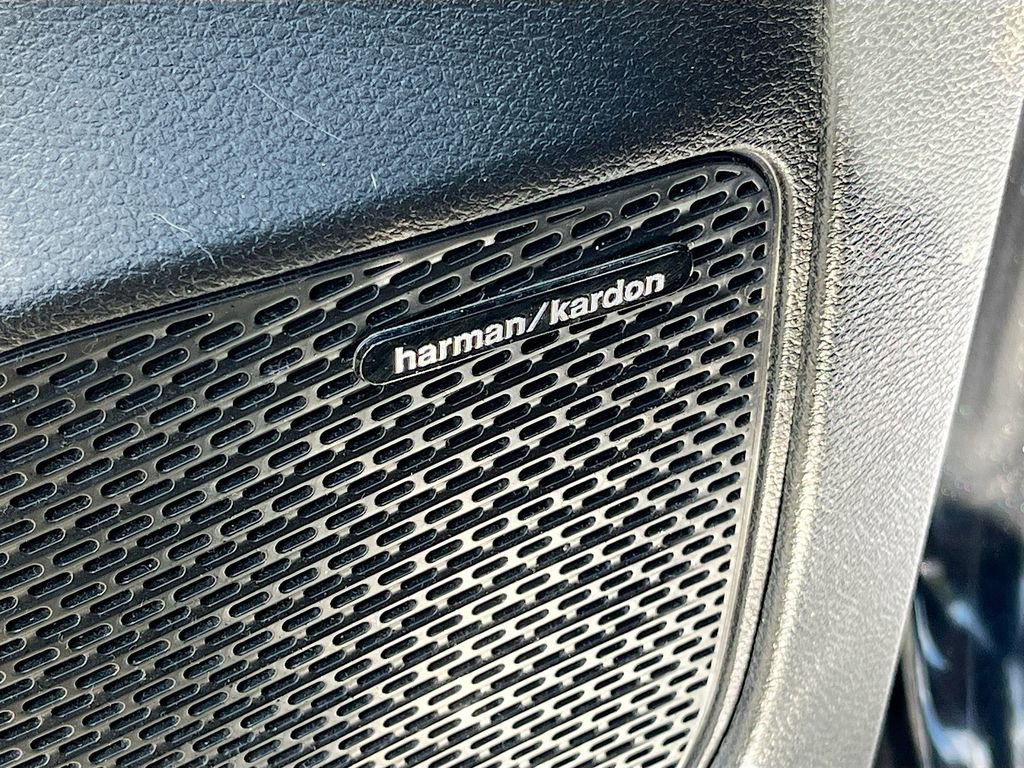 Used 2021 Chrysler Pacifica Pinnacle FWD image 19