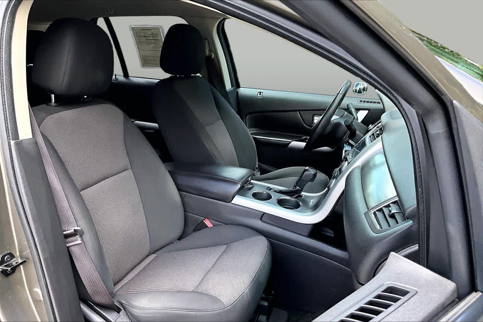 Used 2013 Ford Edge SEL FWD image 9