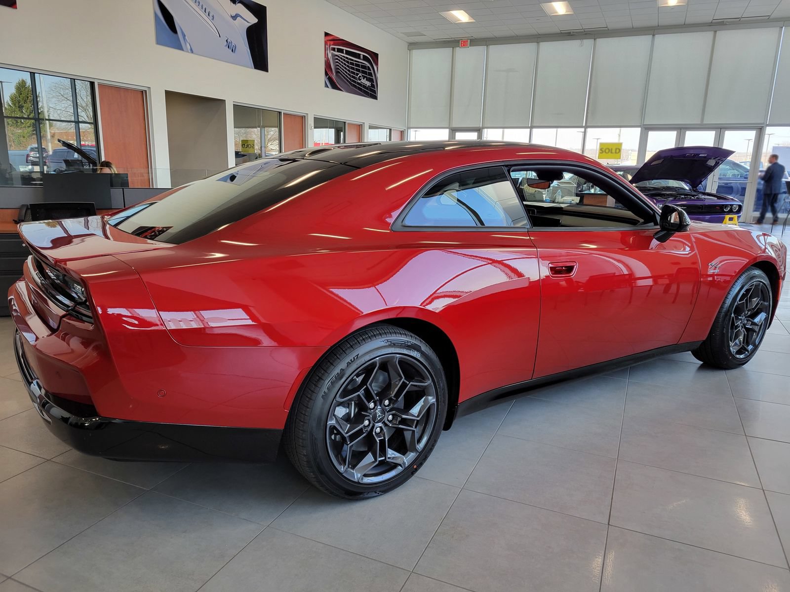 Used 2025 Dodge Charger Daytona R/T w/ Quick Order Package 25M R/T AWD/4WD image 3