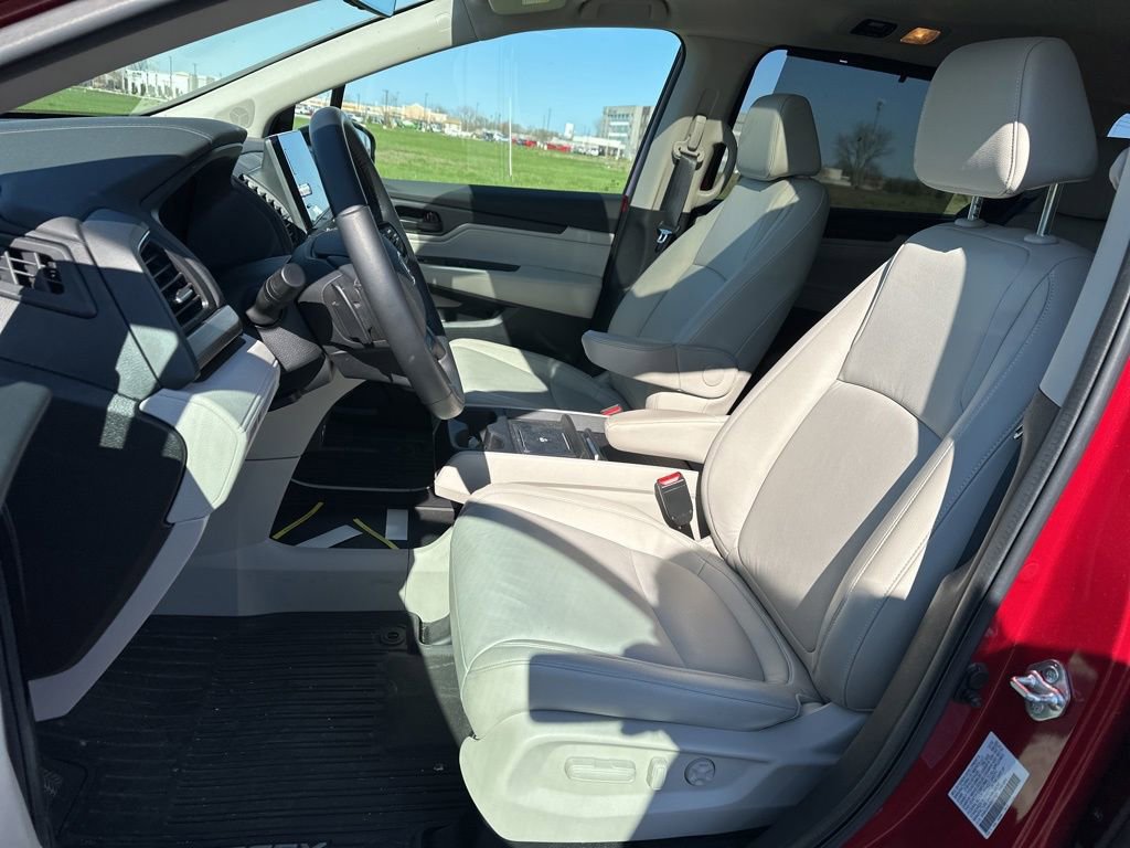 Used 2025 Honda Odyssey EX-L image 16