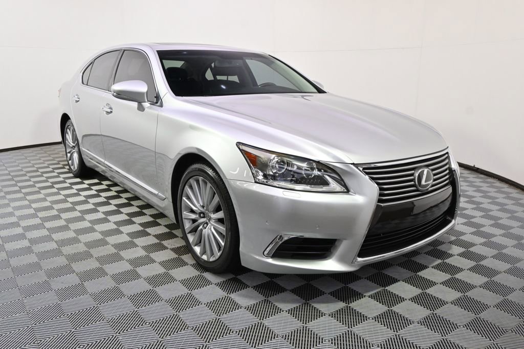Used 2013 Lexus LS 460 AWD w/ Comfort Pkg image 9