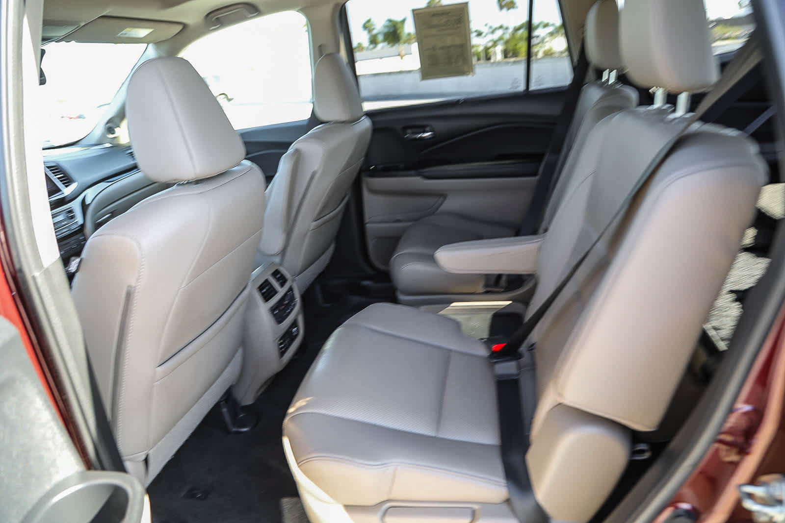 Used 2016 Honda Pilot Elite image 18