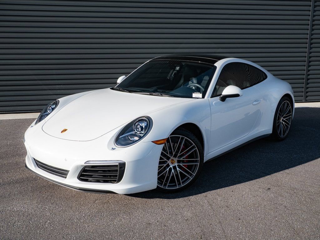 Used 2017 Porsche 911 Carrera 4S video 1
