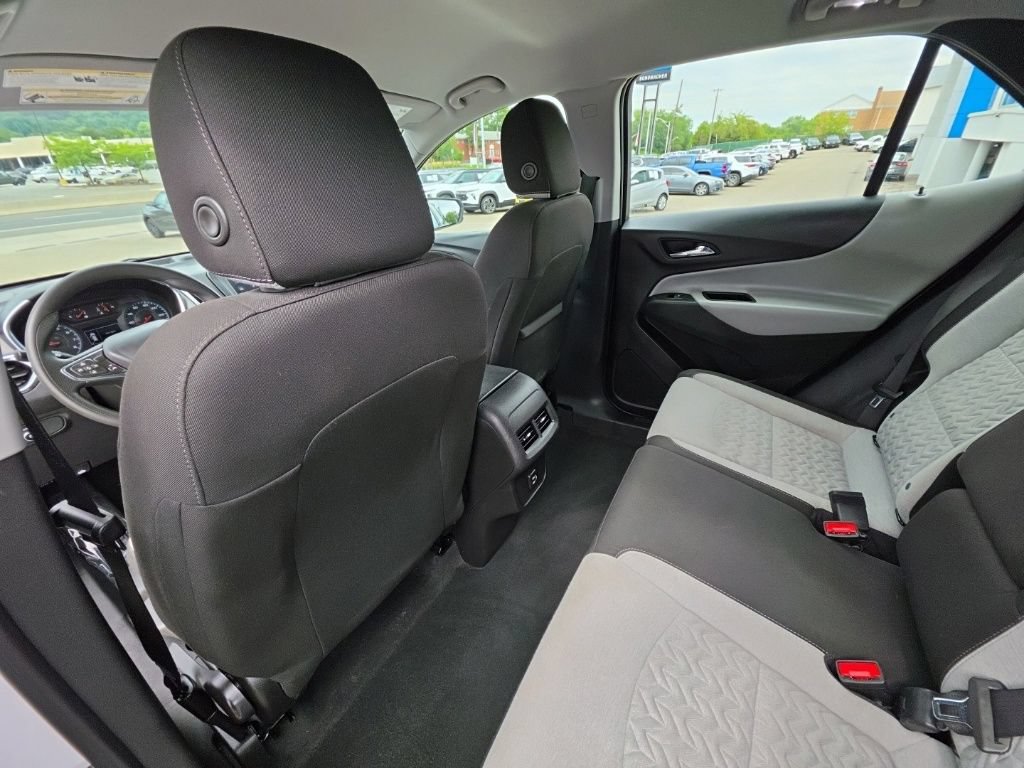 Used 2024 Chevrolet Equinox LS FWD image 24