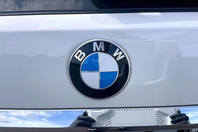 Used 2022 BMW X7 xDrive40i w/ Premium Package image 30