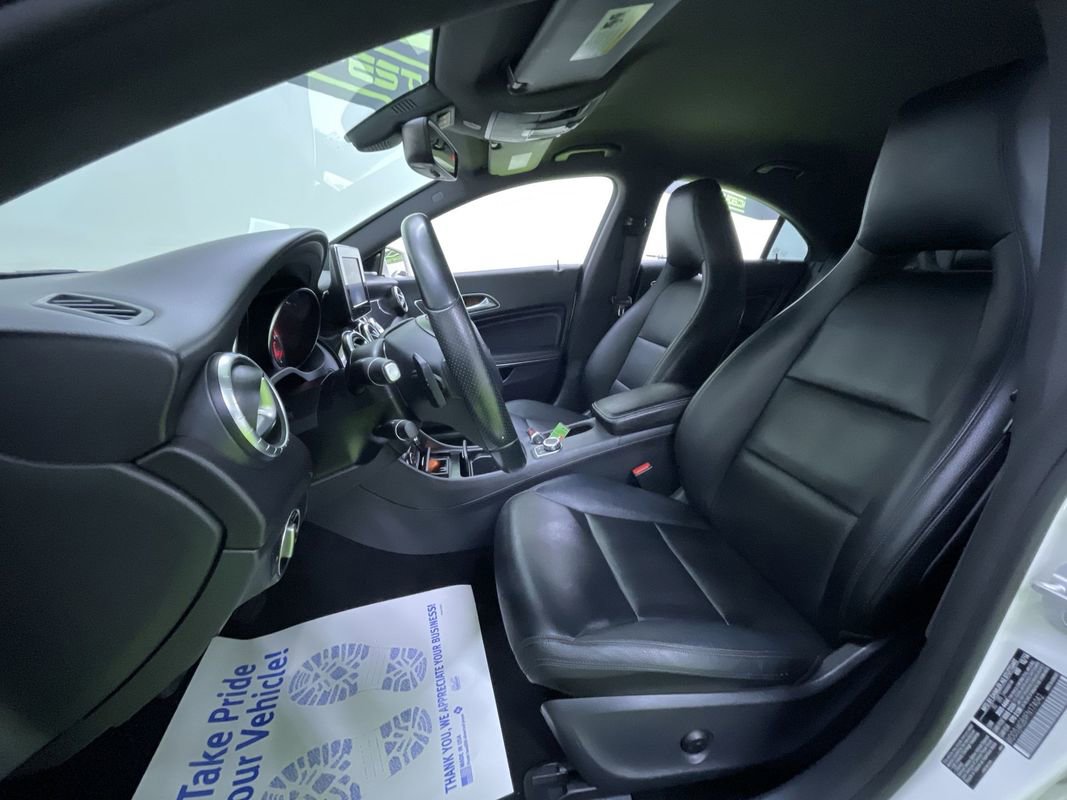 Used 2015 Mercedes-Benz CLA 250 4MATIC image 17