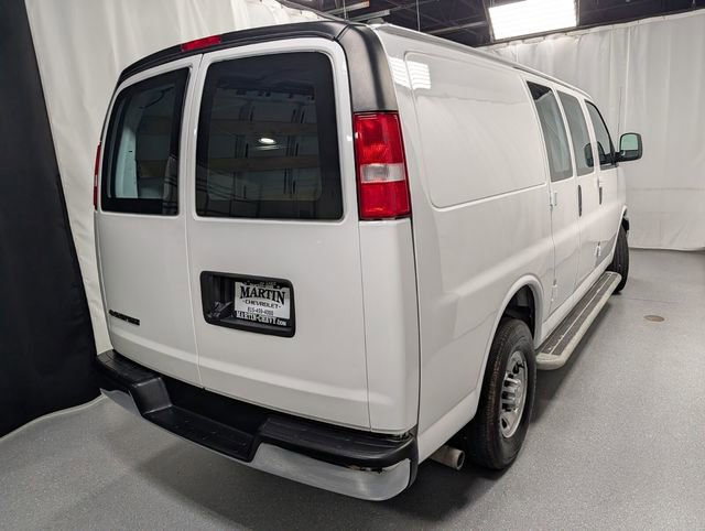 Used 2024 Chevrolet Express 2500 w/ Driver Convenience Package image 4