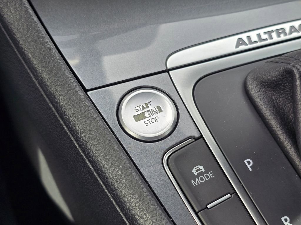 Used 2017 Volkswagen Golf Alltrack SEL image 34