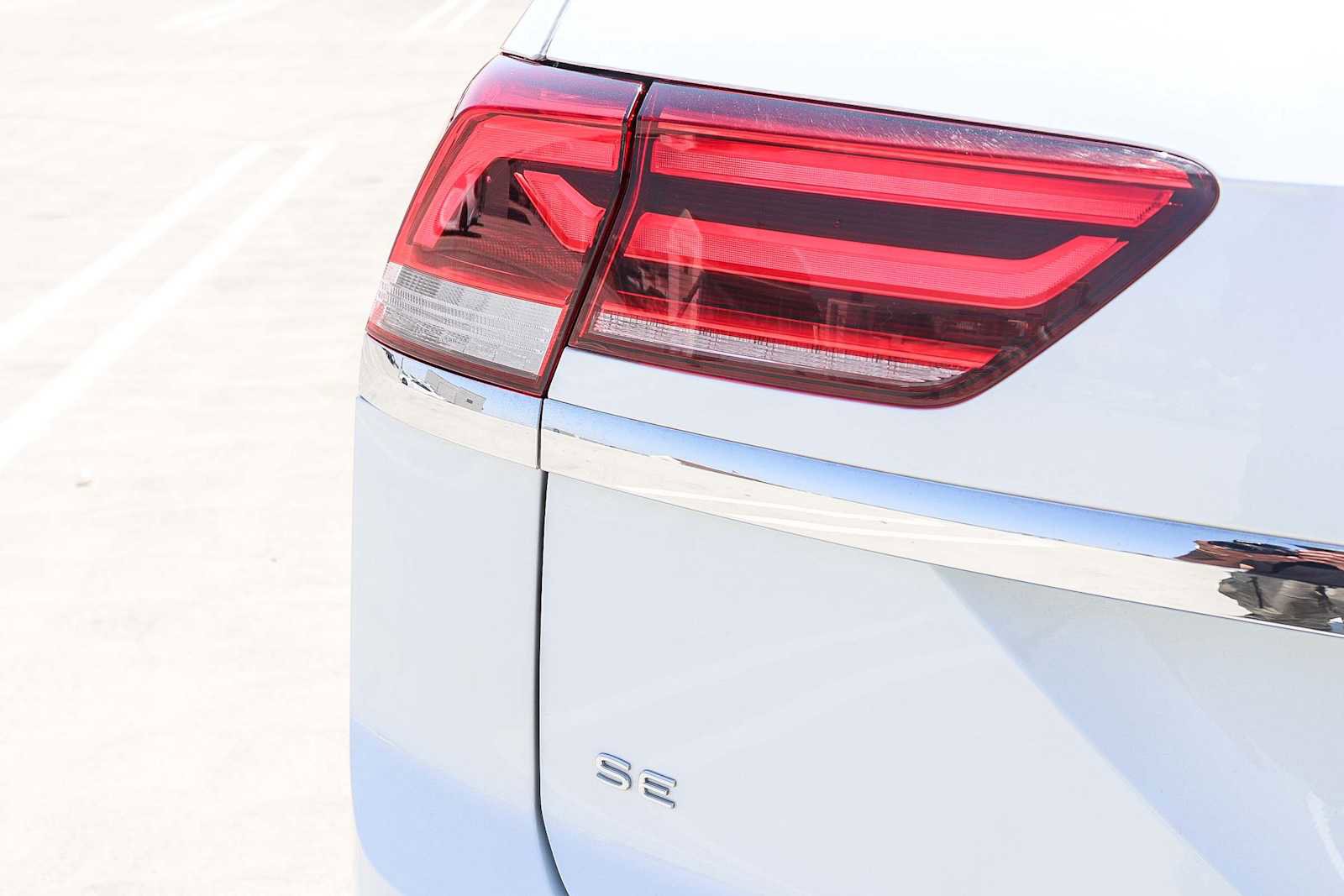 Used 2022 Volkswagen Atlas Cross Sport SE image 6