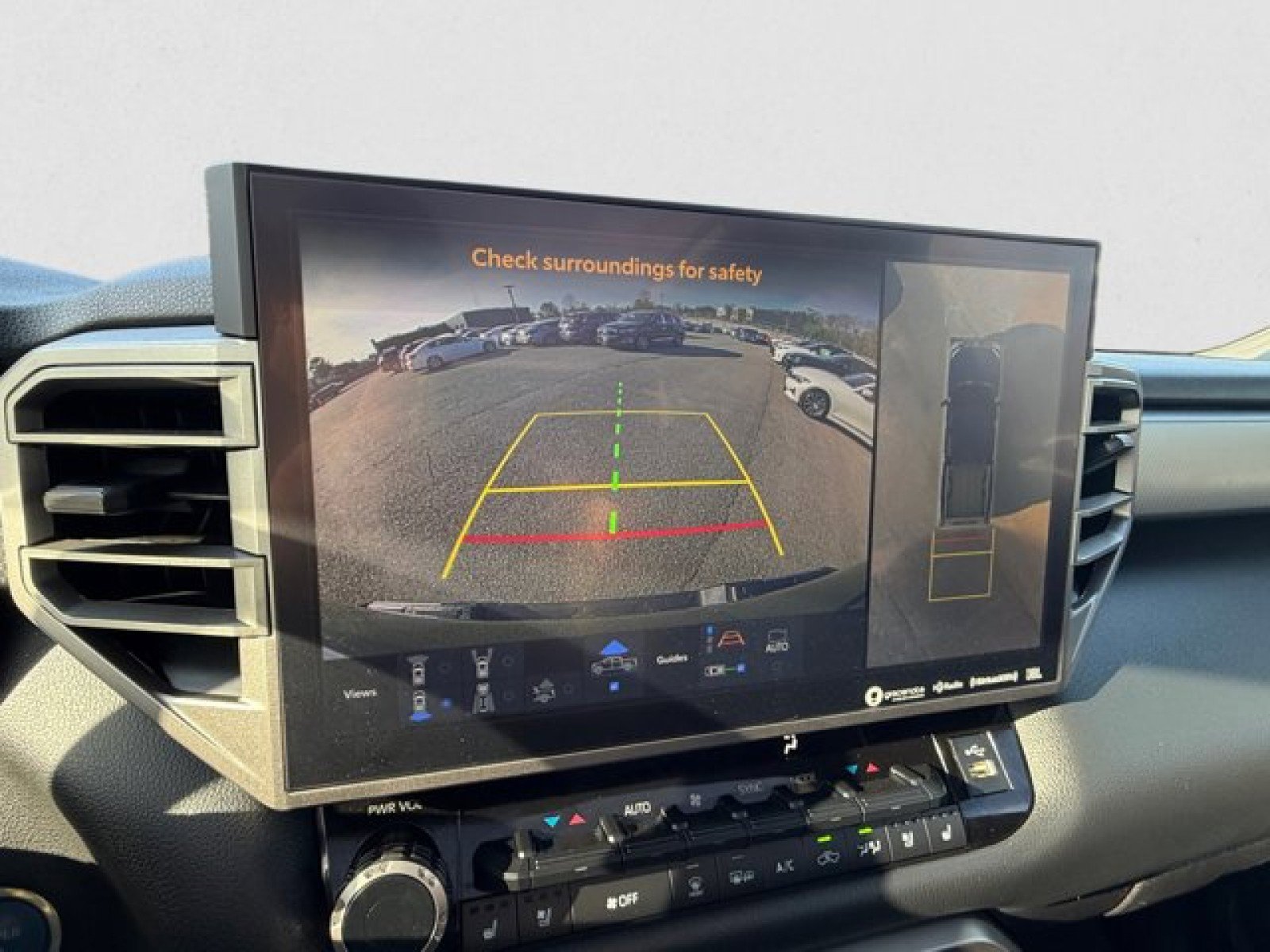 Used 2024 Toyota Tundra Limited image 17