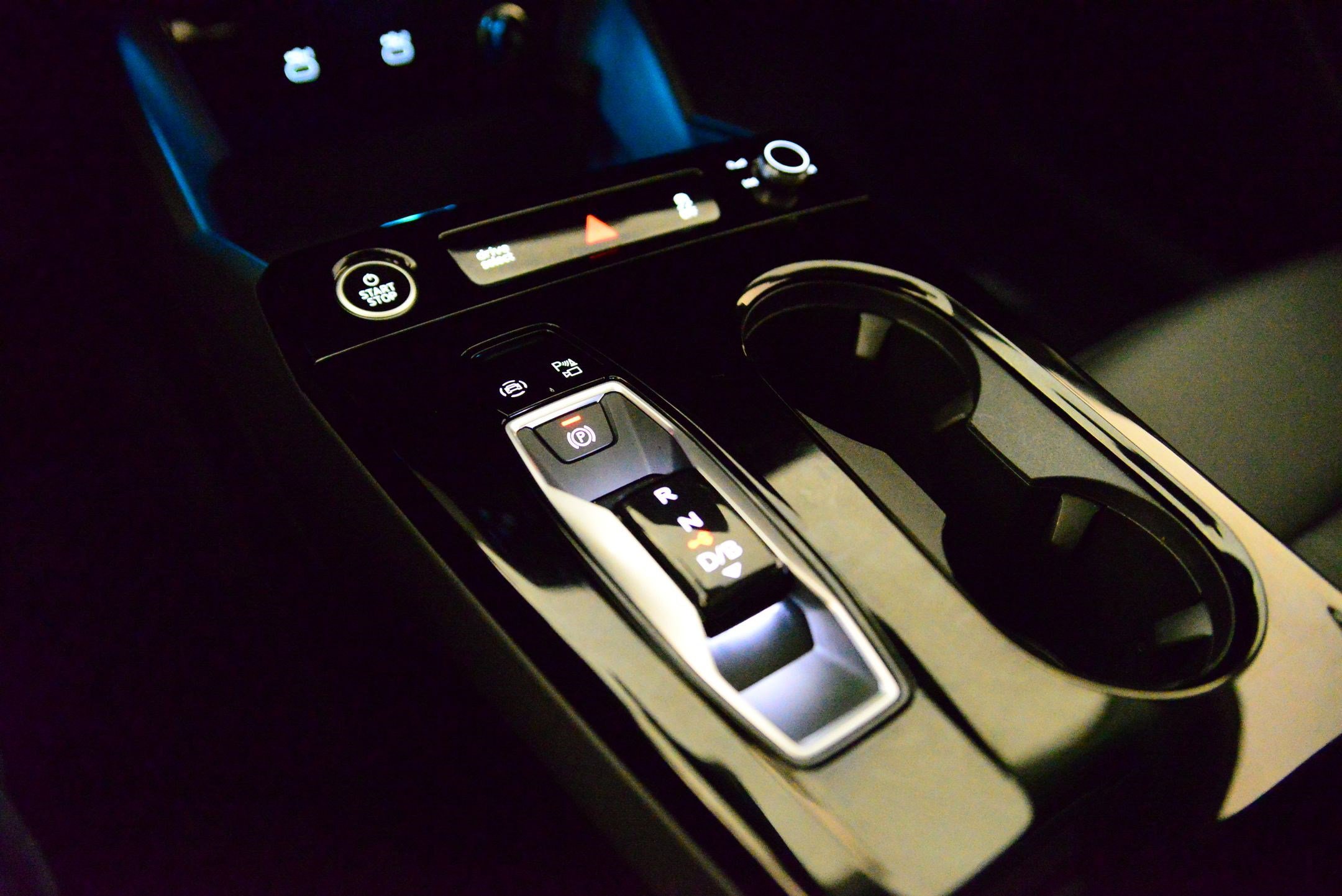 Certified 2025 Audi A6 e-tron Premium Plus w/ Premium Plus image 21