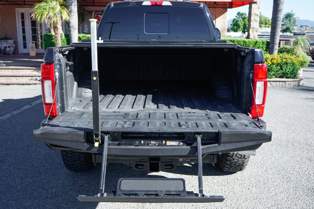 Used 2020 Ford F350 Lariat AWD/4WD image 10