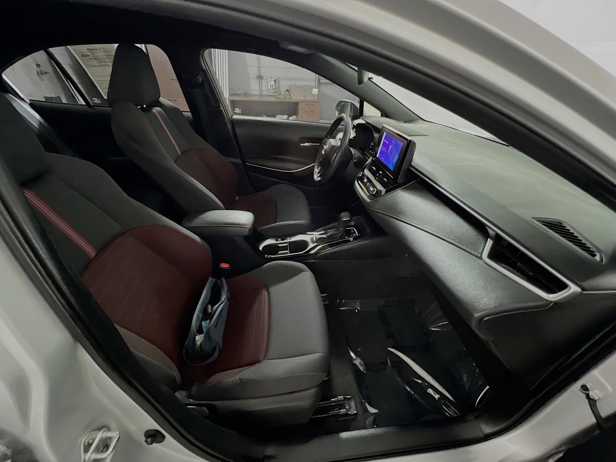 Used 2023 Toyota Corolla SE image 31