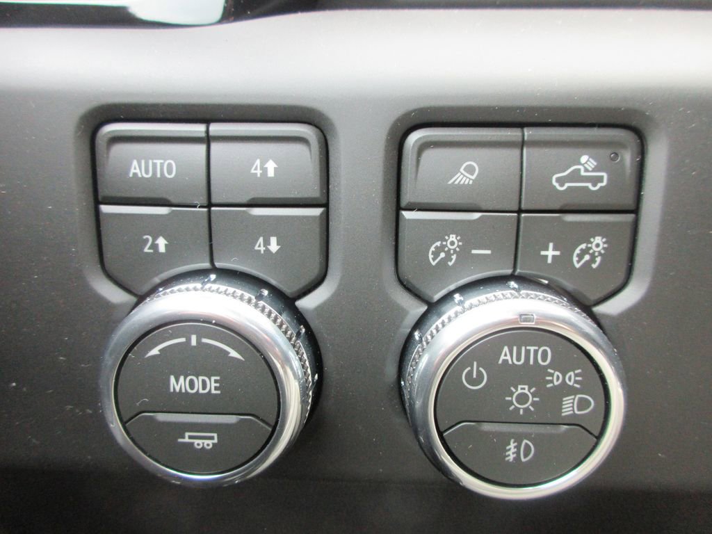 New 2026 GMC Sierra 3500 AT4 AWD/4WD image 16
