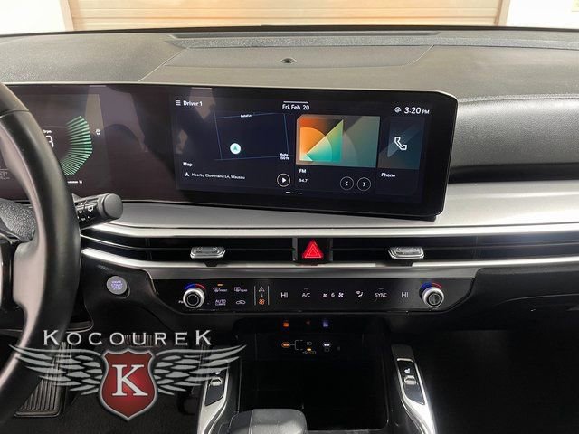Used 2024 Kia Sorento S image 16