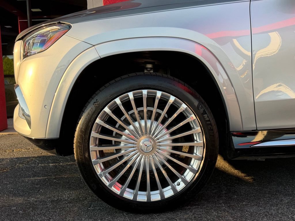 Used 2023 Mercedes-Benz Maybach GLS 600 4MATIC image 8