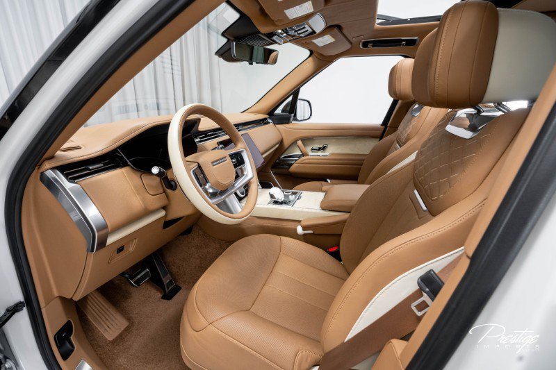 Used 2023 Land Rover Range Rover SV image 21