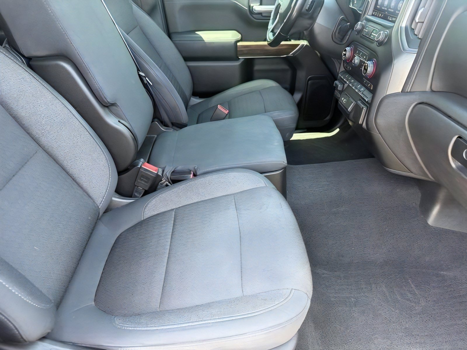 Used 2020 Chevrolet Silverado 1500 LT w/ All-Star Edition AWD/4WD image 11