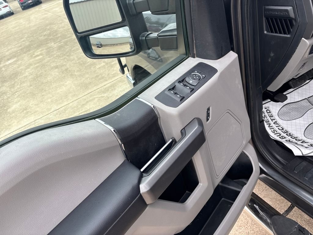 Used 2019 Ford F250 XLT w/ XLT Value Package image 12