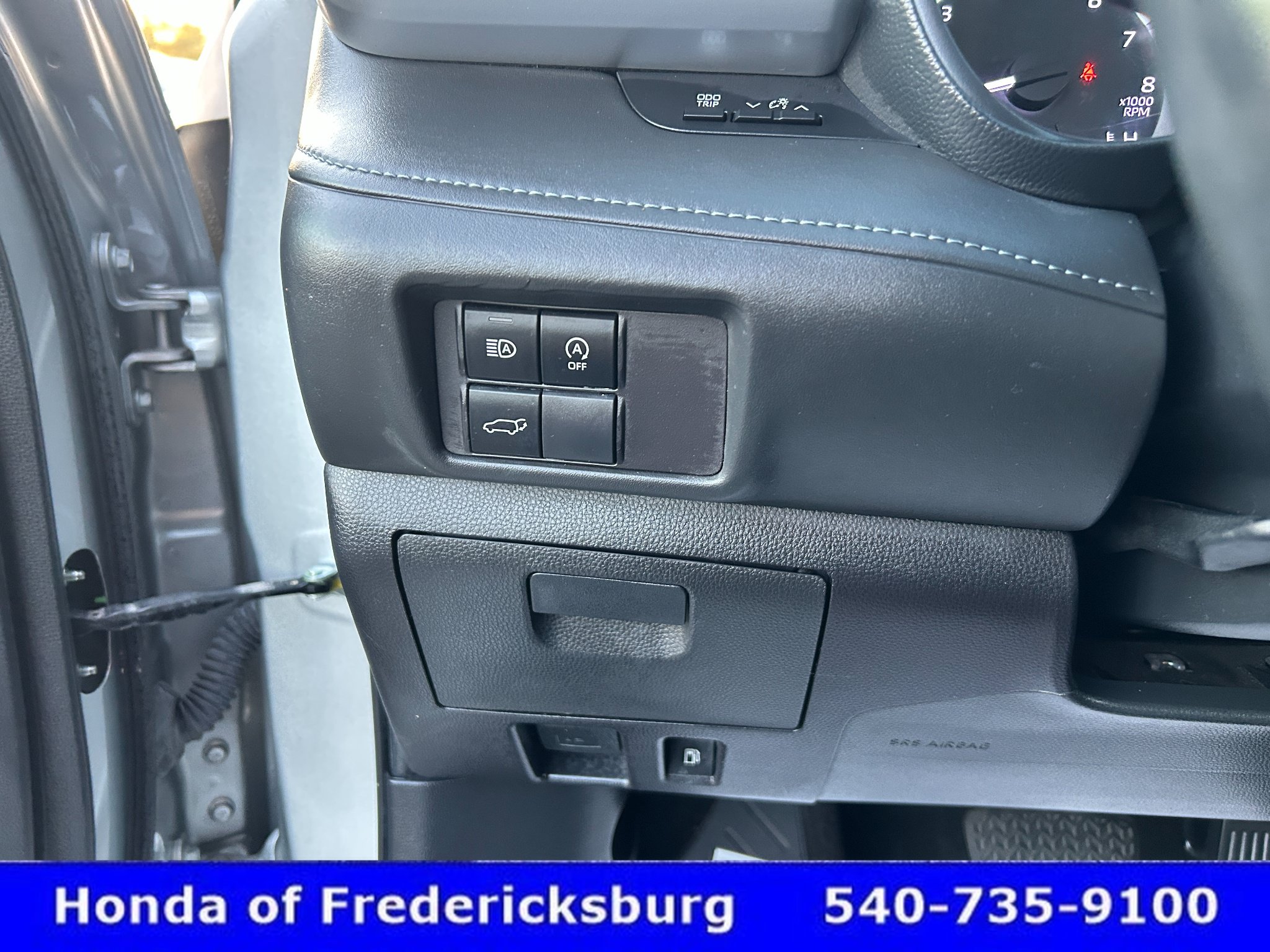 Used 2023 Toyota Highlander LE FWD image 27
