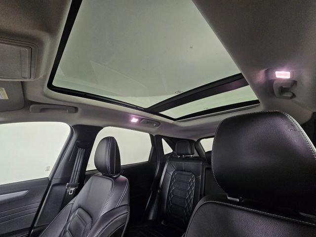 Used 2024 Ford Escape SE w/ PHEV Premium Package image 23