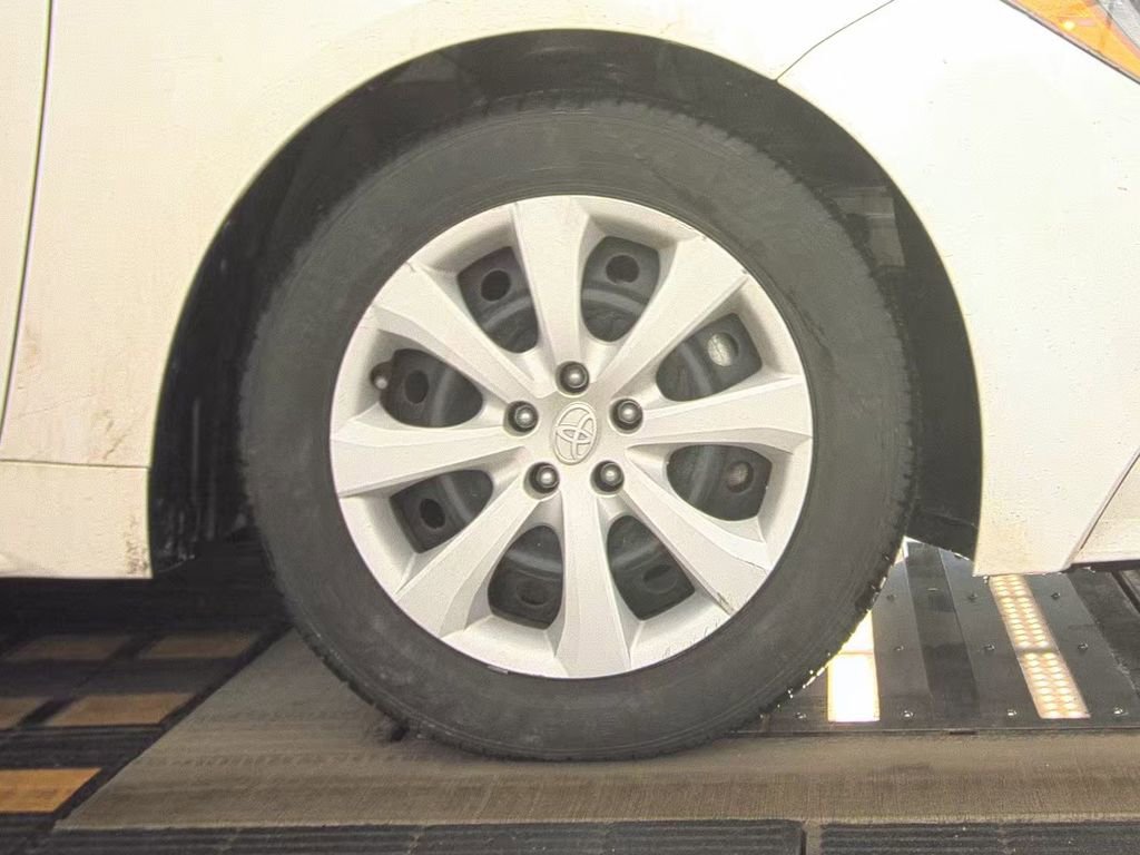 Used 2024 Toyota Corolla LE image 21