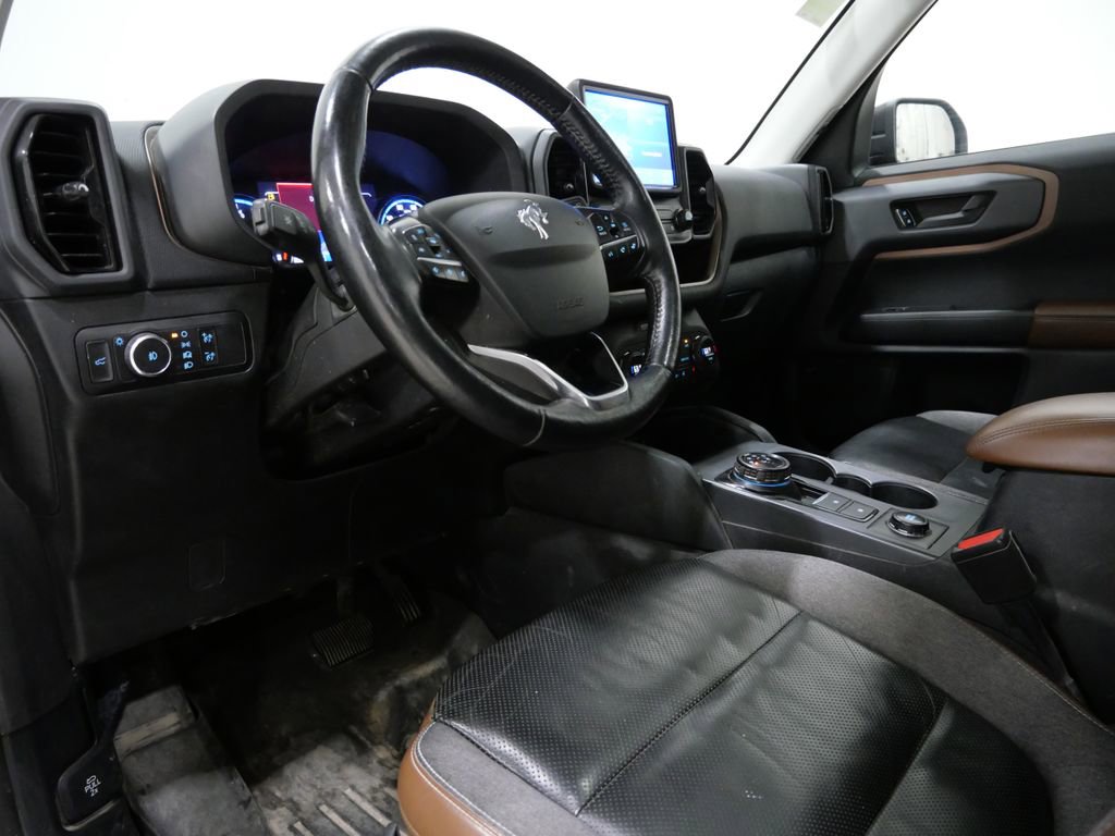 Used 2021 Ford Bronco Sport Outer Banks w/ Outer Banks Package AWD/4WD image 12