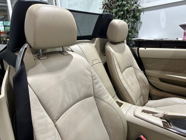 Used 2003 BMW Z4 2.5i RWD image 51