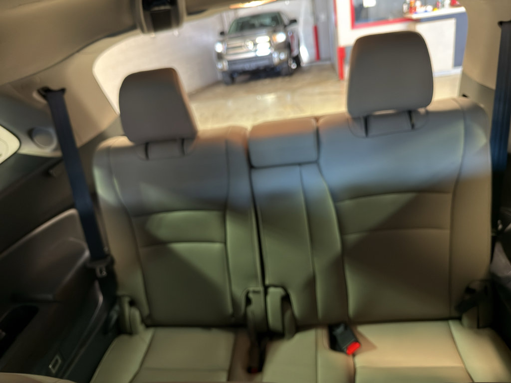 Used 2016 Honda Pilot Touring image 31
