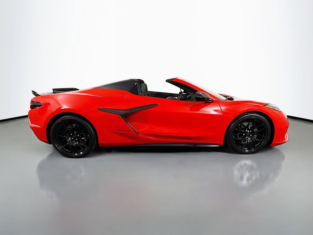 Used 2025 Chevrolet Corvette Z06 image 8