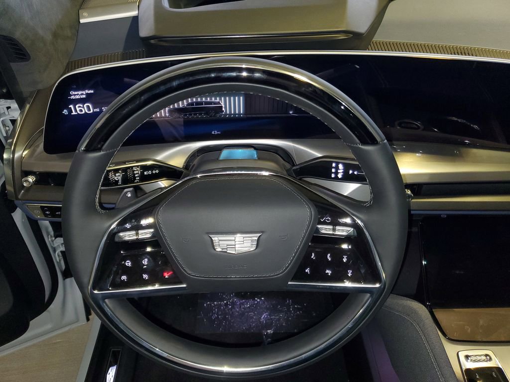 New 2026 Cadillac Vistiq Premium Luxury w/ LPO, Floor Liner Package image 18