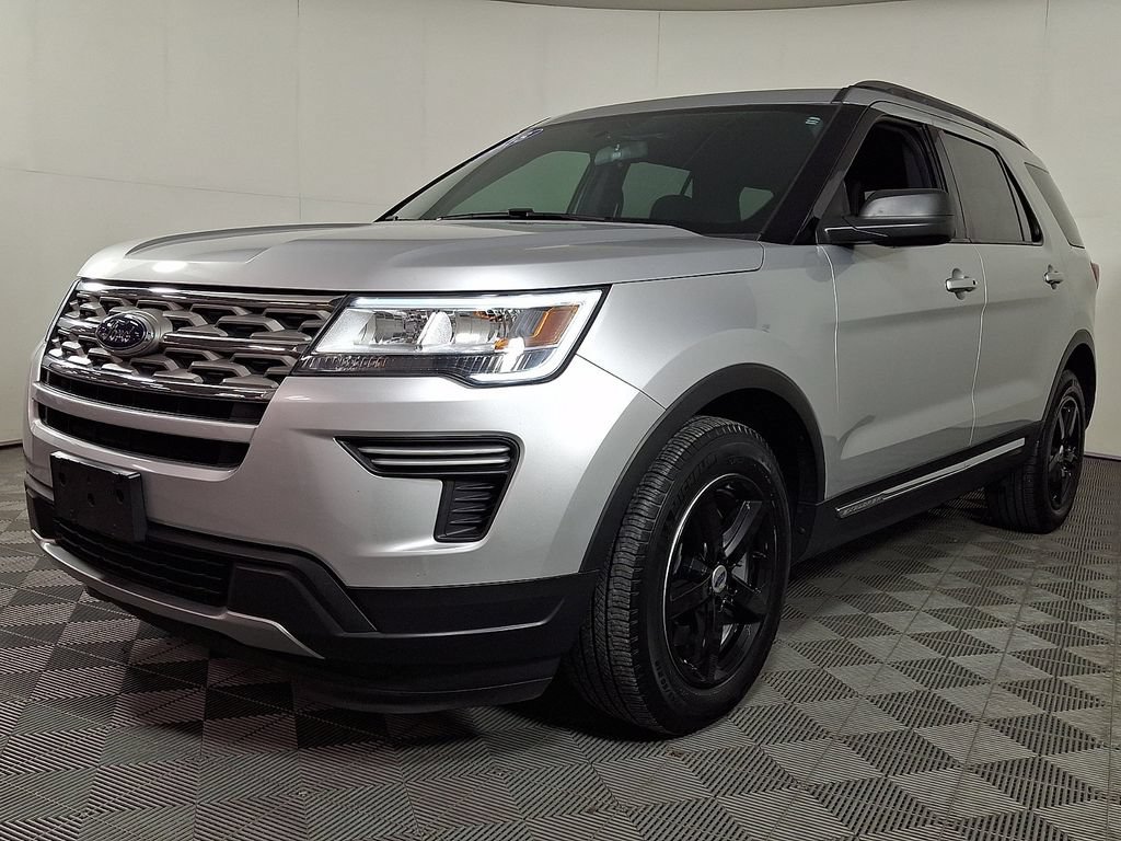 Used 2018 Ford Explorer XLT FWD image 6